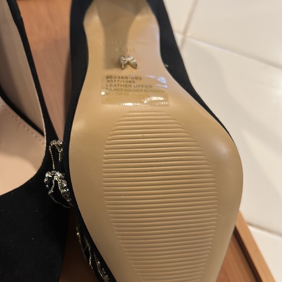 Woman’s black new suede shoes - Picture 6 of 7